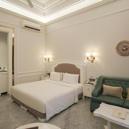 Hotel Hillock 아흐메다바드 외부 사진