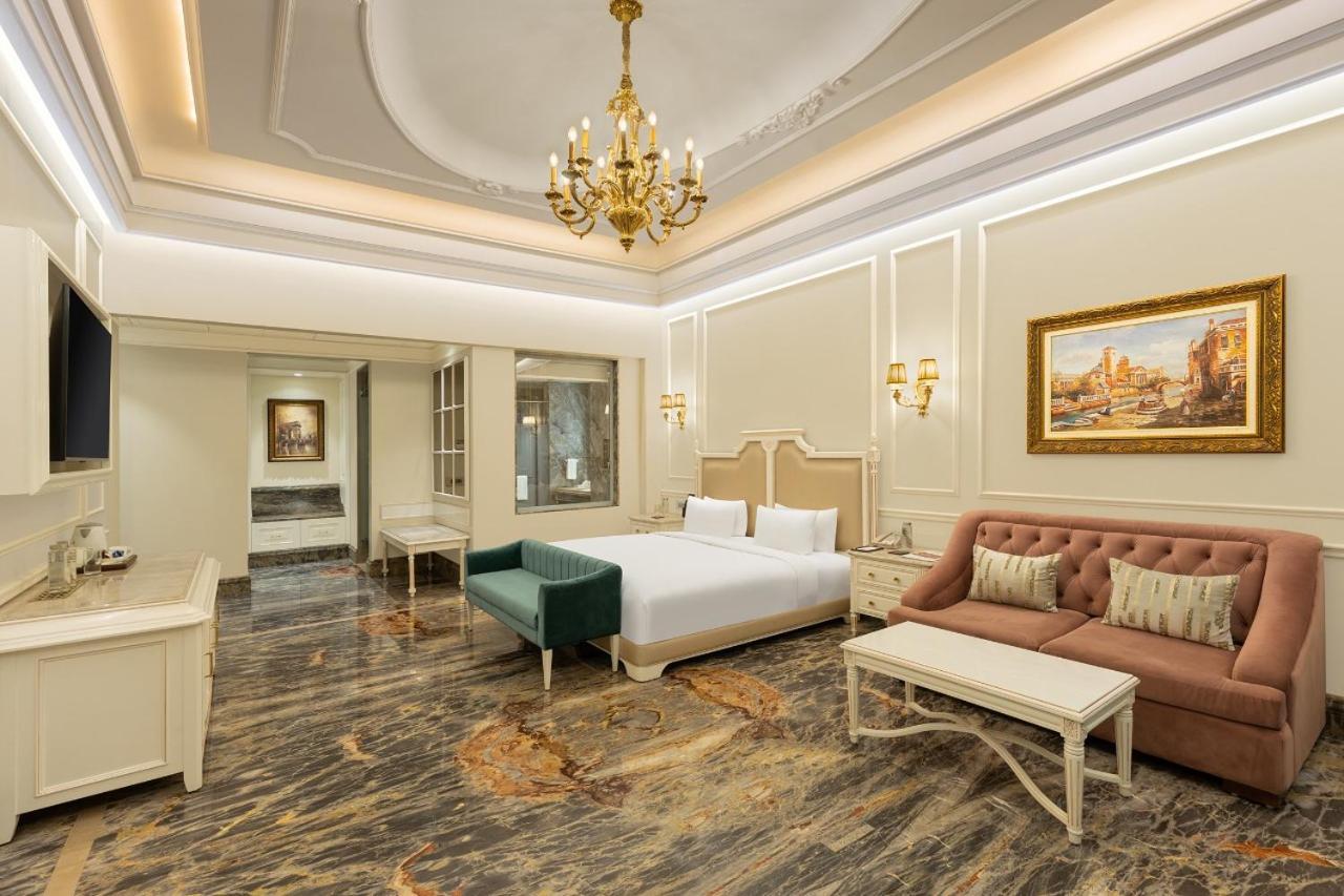 Hotel Hillock 아흐메다바드 외부 사진