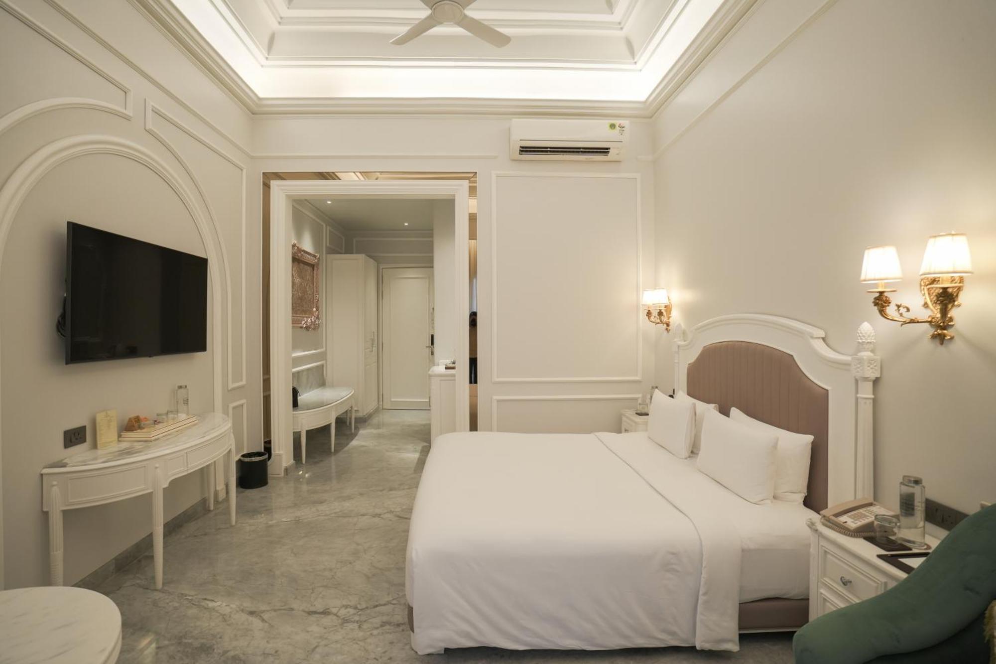 Hotel Hillock 아흐메다바드 외부 사진